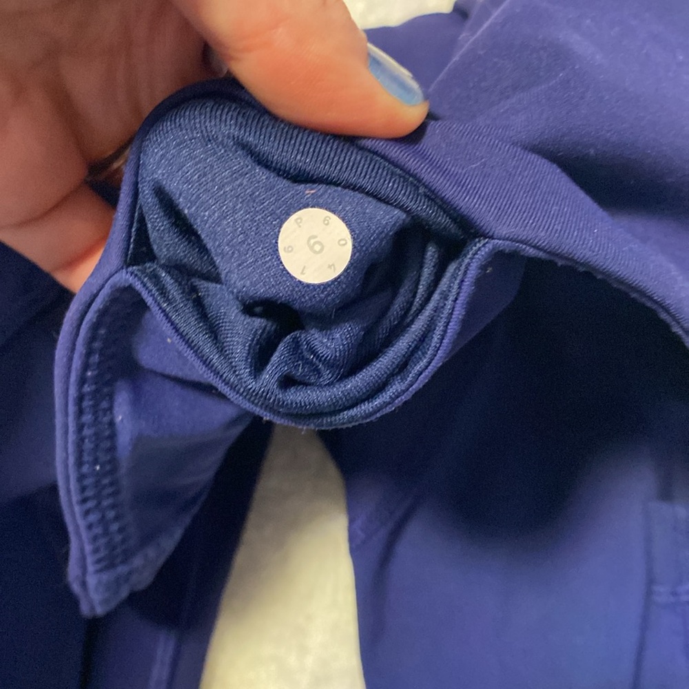 Lululemon All The Right Places View 3